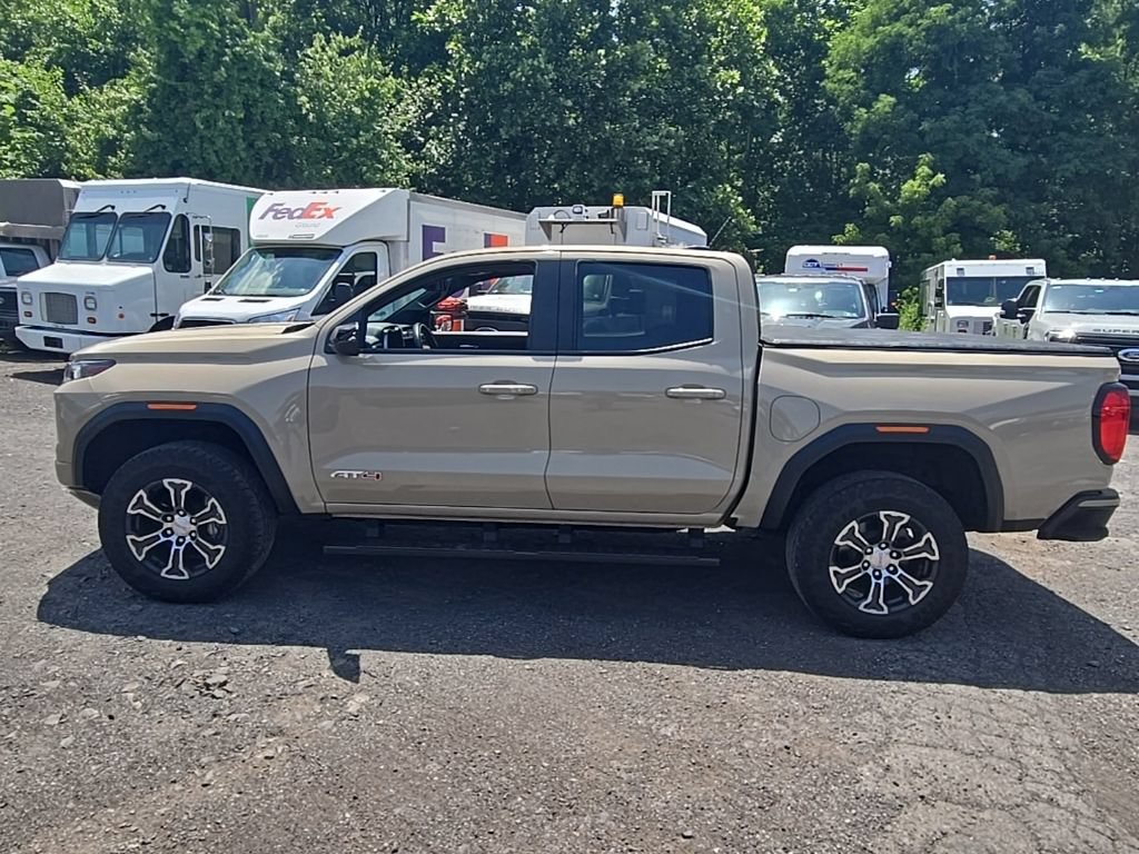 Used 2023 GMC Canyon AT4 AWD/4WD image 10