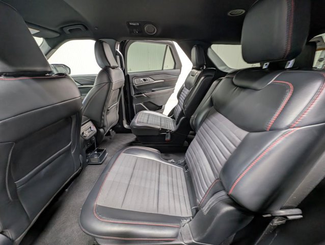 Certified 2025 Ford Explorer ST-Line AWD/4WD image 14