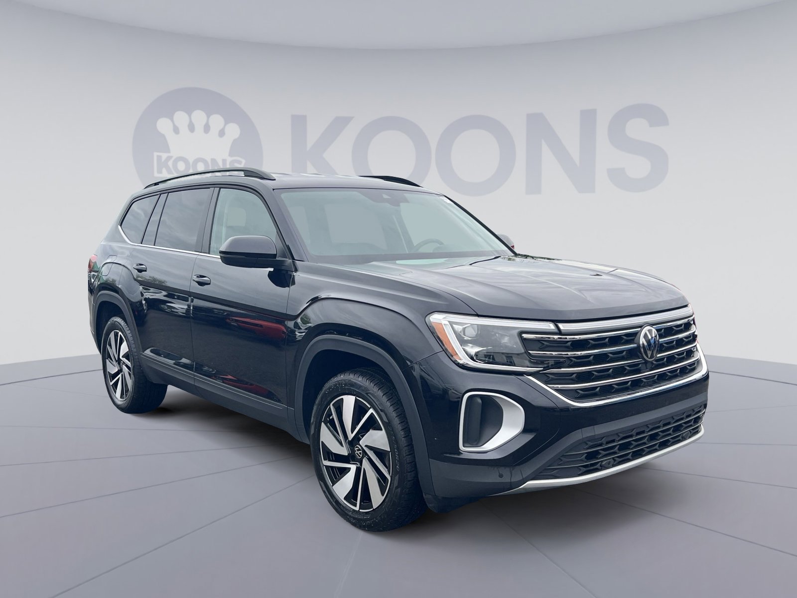 Used 2025 Volkswagen Atlas SE FWD image 18