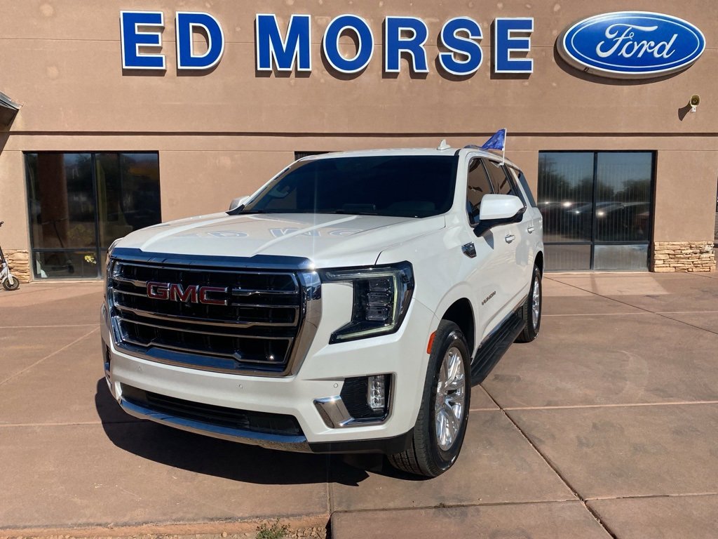 Used 2024 GMC Yukon SLT w/ SLT Luxury Package image 1