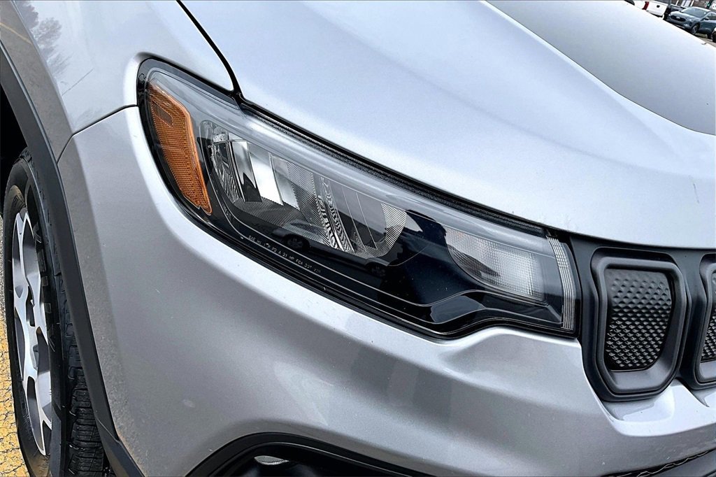 Used 2022 Jeep Compass Trailhawk w/ Trailhawk Convenience Group image 29