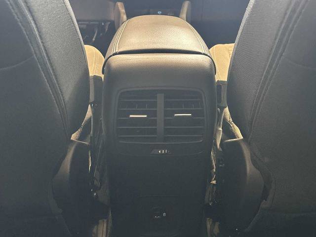 Certified 2022 Ford Escape SE w/ SE Sport Appearance Package image 19