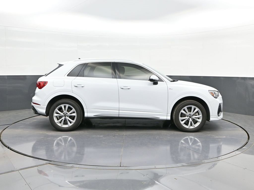 Used 2023 Audi Q3 2.0T Premium Plus w/ Premium Plus Package image 25