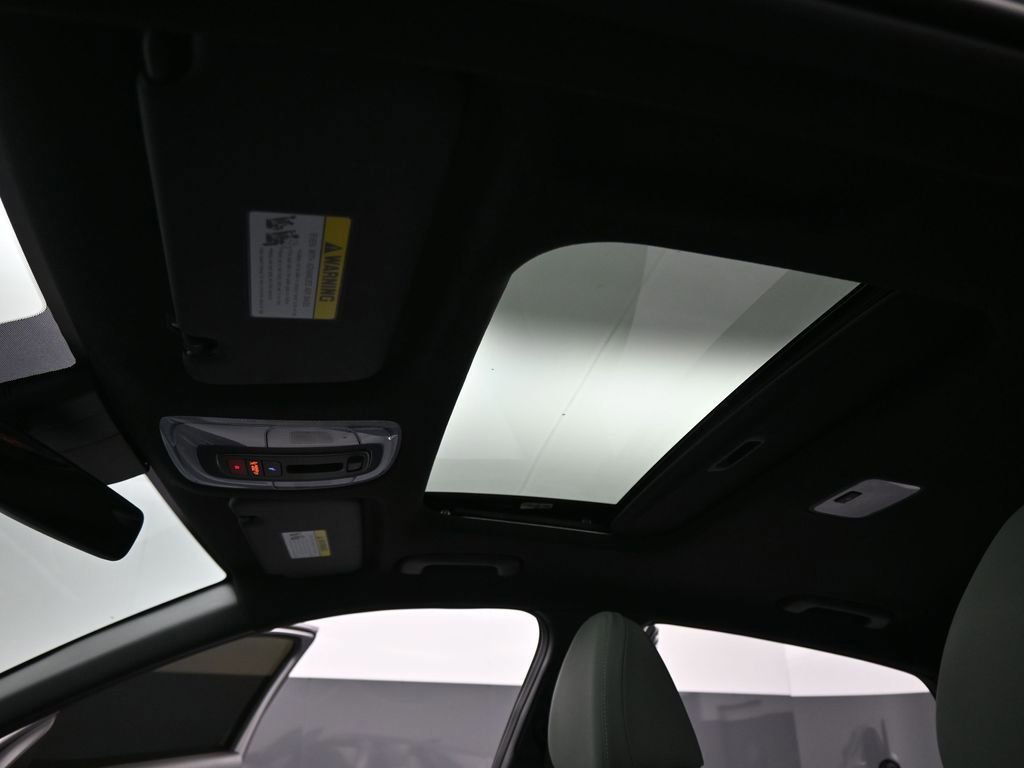 Used 2024 Hyundai Elantra Limited image 45