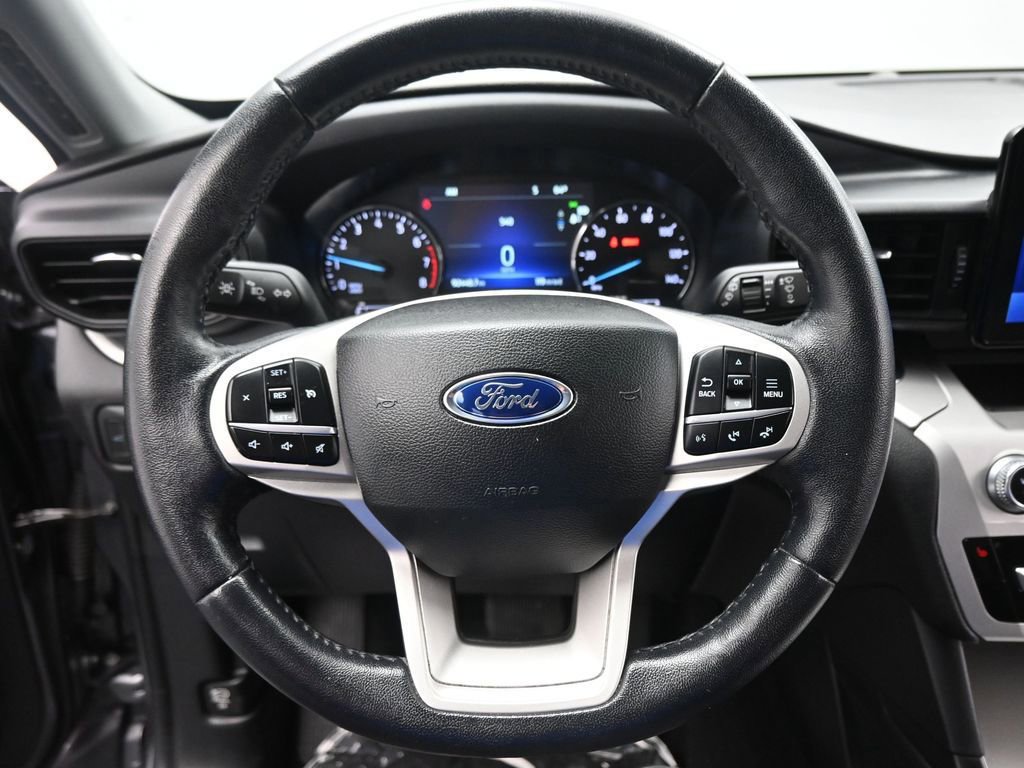 Certified 2022 Ford Explorer XLT w/ Class IV Trailer Tow Package image 42