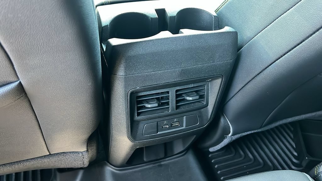 Used 2025 Chevrolet Colorado ZR2 w/ Technology Package AWD/4WD image 10