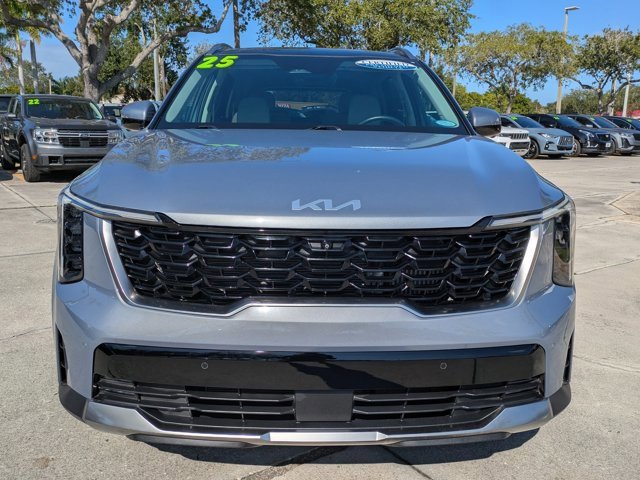 Used 2025 Kia Sorento SX image 11