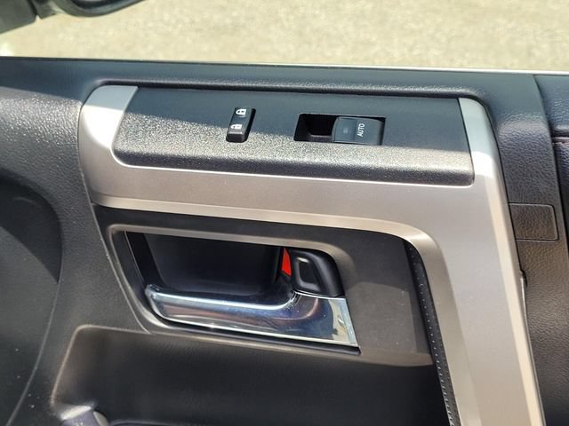 Used 2019 Toyota 4Runner Limited AWD/4WD image 18
