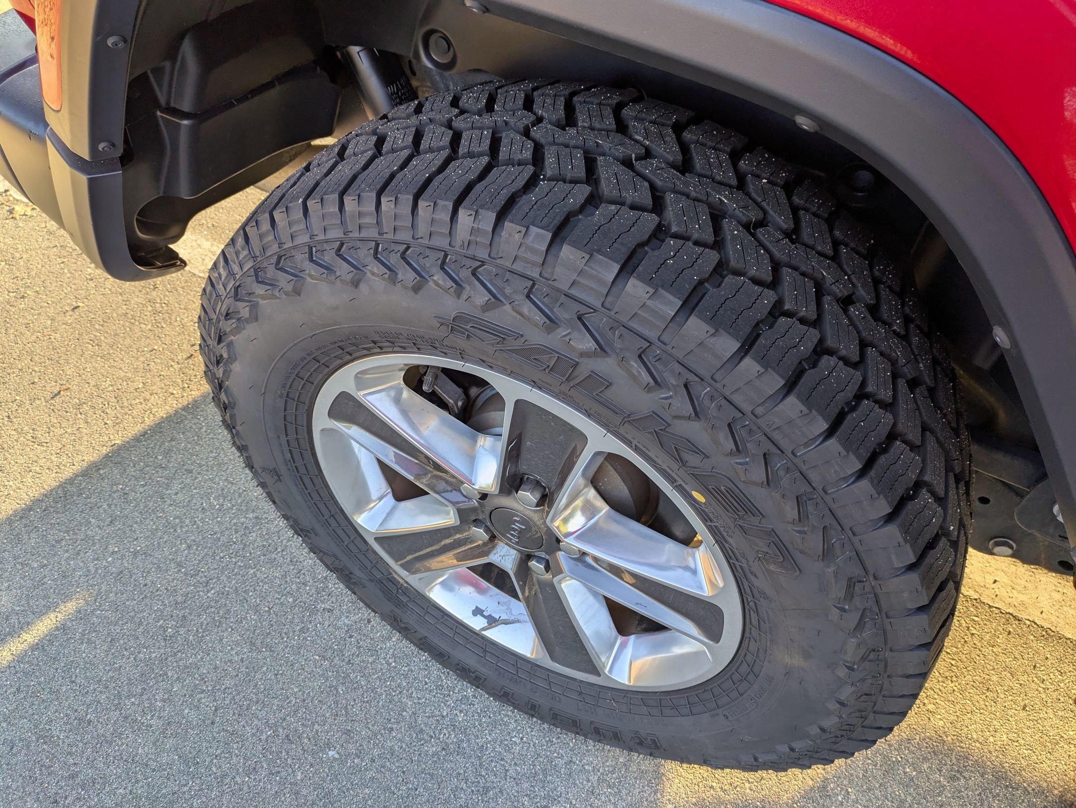 Used 2020 Jeep Wrangler Unlimited Sahara image 38