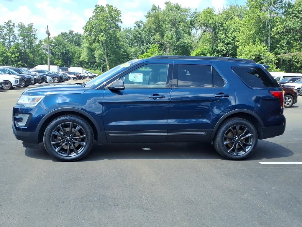 Certified 2017 Ford Explorer XLT w/ Equipment Group 202A AWD/4WD image 22