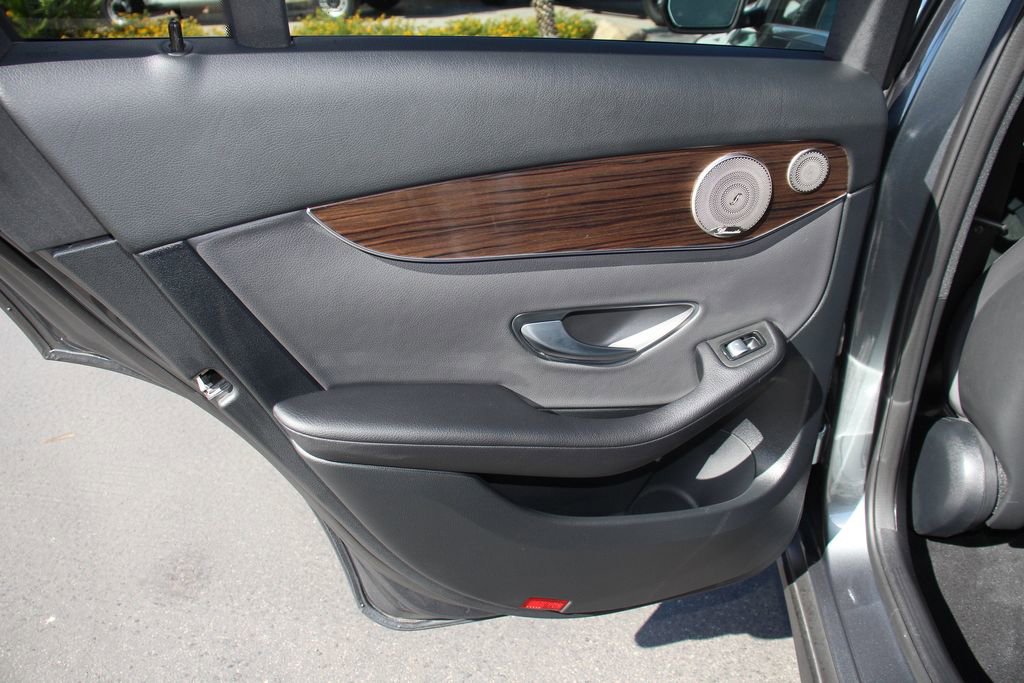 Used 2021 Mercedes-Benz GLC 300 image 20