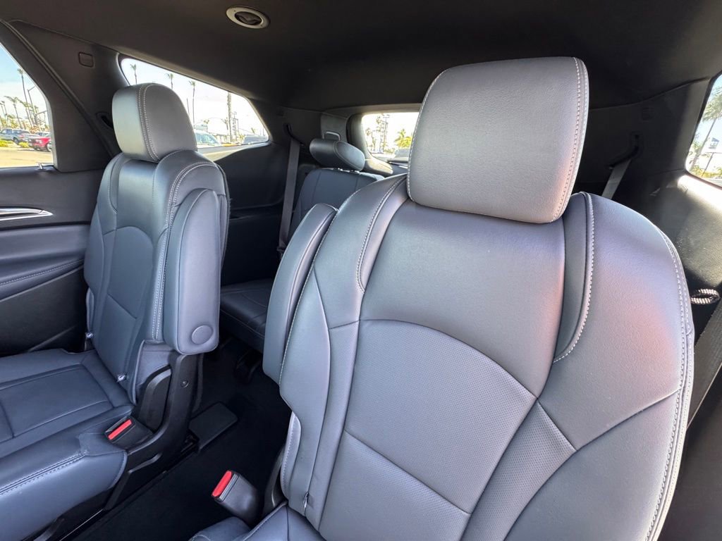 Used 2024 Buick Enclave Premium image 31