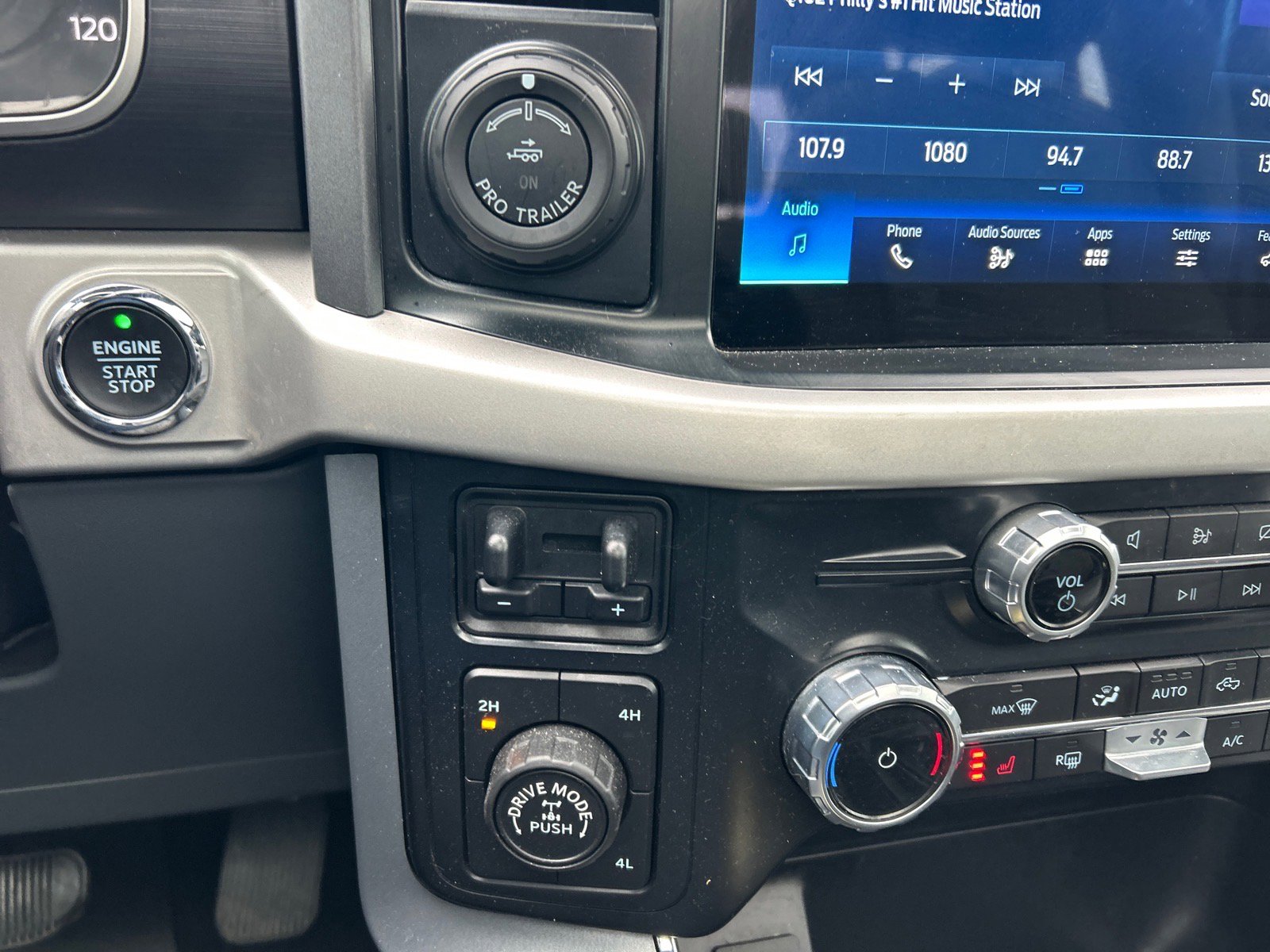 Certified 2022 Ford F150 XLT w/ Equipment Group 302A High image 30