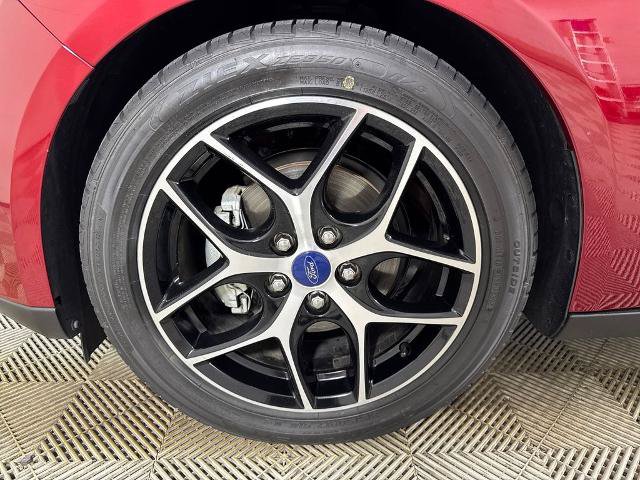 Certified 2017 Ford Focus SEL FWD image 9