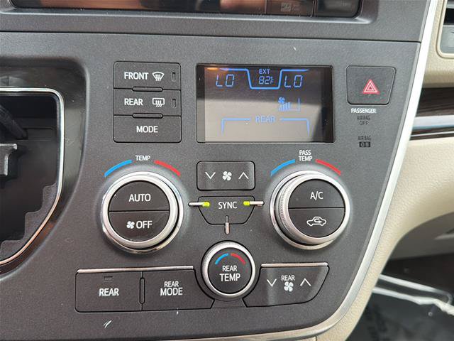 Used 2017 Toyota Sienna XLE w/ XLE Navigation Package FWD image 19