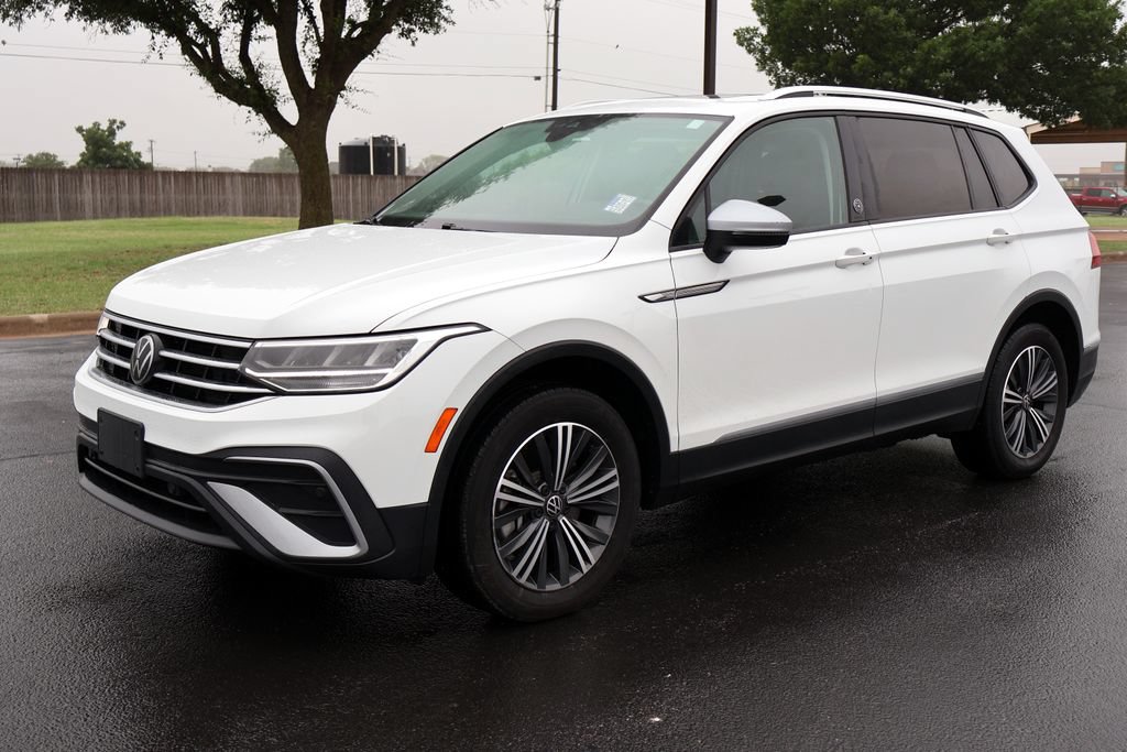 Used 2024 Volkswagen Tiguan Wolfsburg Edition FWD image 12