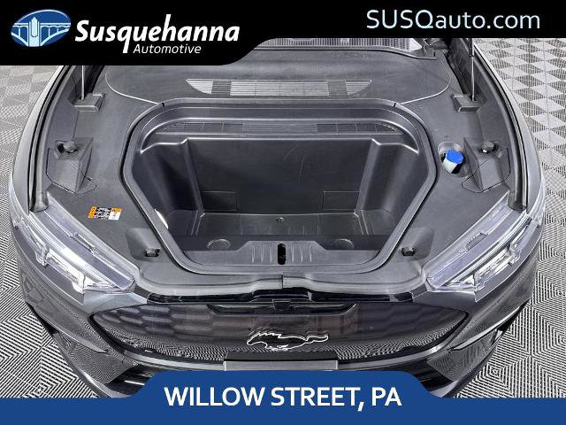 Certified 2022 Ford Mustang Mach-E GT image 4