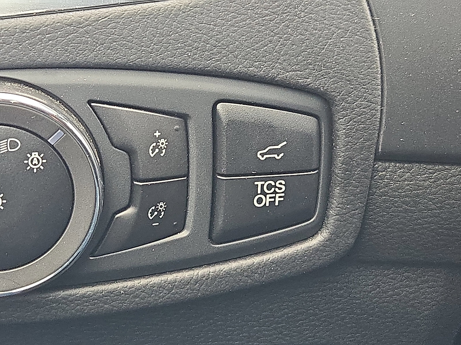 Certified 2024 Ford Edge Titanium w/ Equipment Group 301A image 21