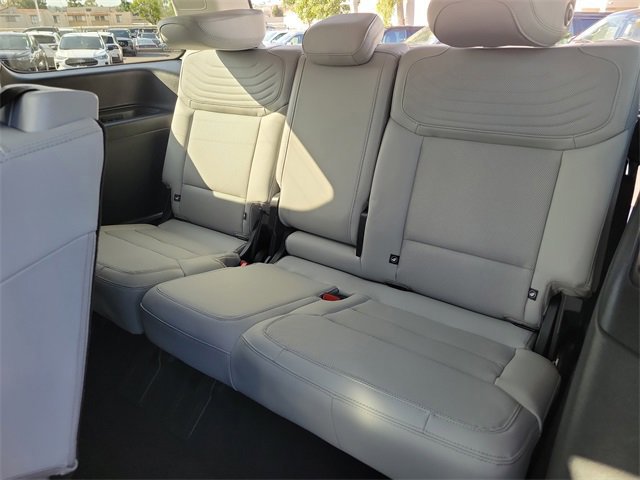 Certified 2025 Ford Expedition Platinum w/ Platinum Ultimate Package image 25