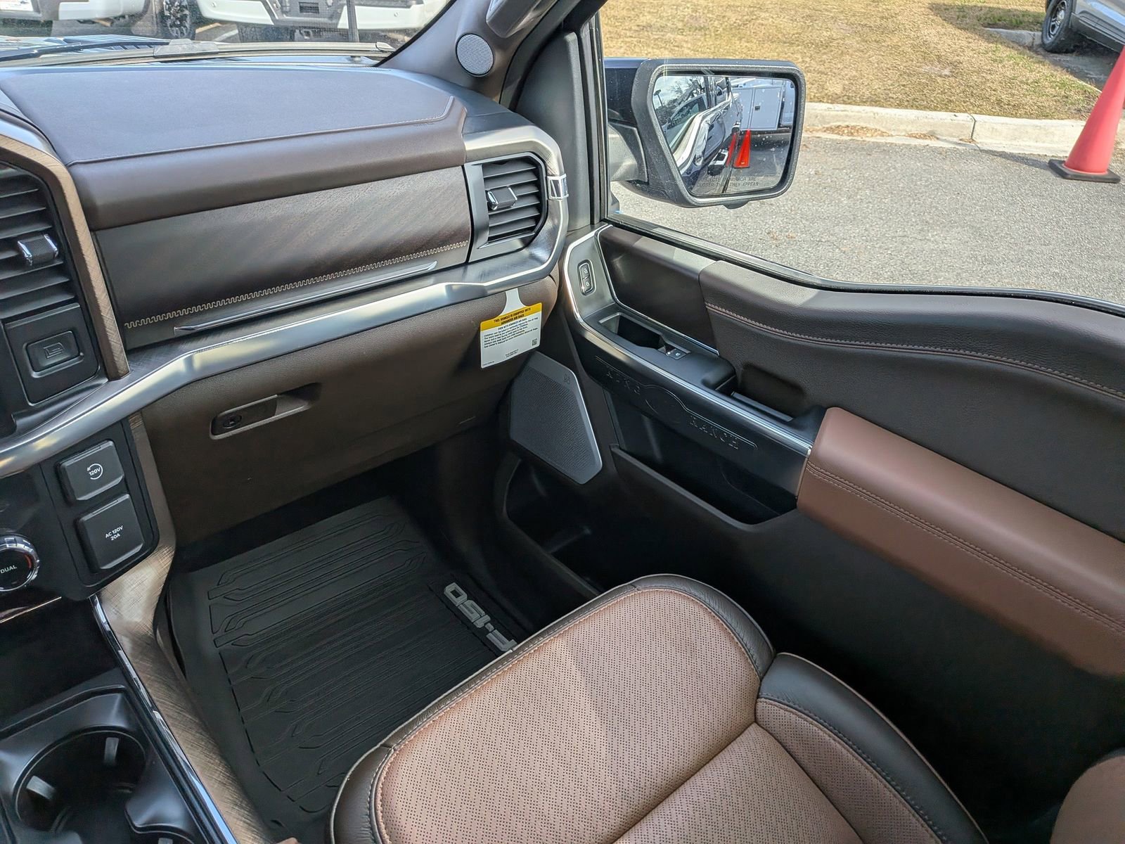 Certified 2025 Ford F150 King Ranch w/ FX4 Off-Road Package image 18