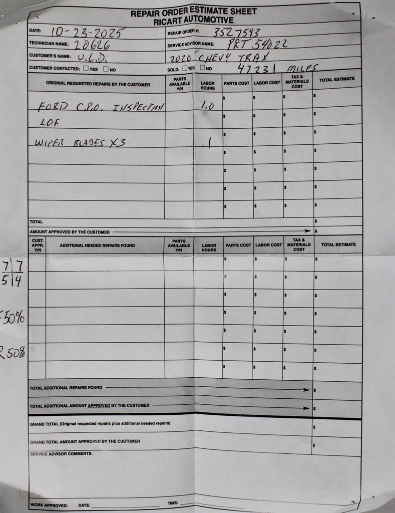 Used 2020 Chevrolet Trax LT w/ Redline Edition image 11