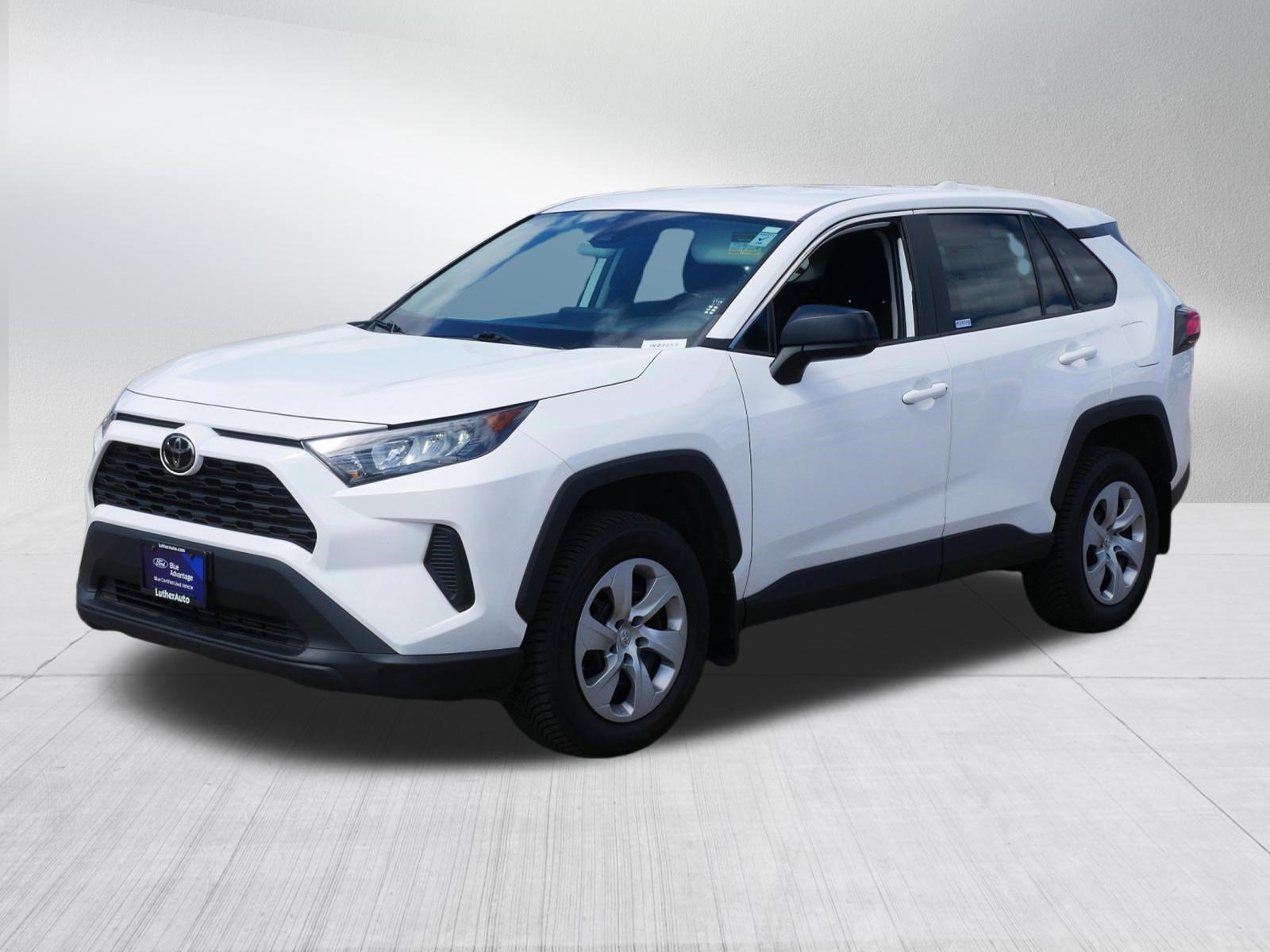 Used 2022 Toyota RAV4 LE w/ Carpet Mat Package (TMS) AWD/4WD image 3