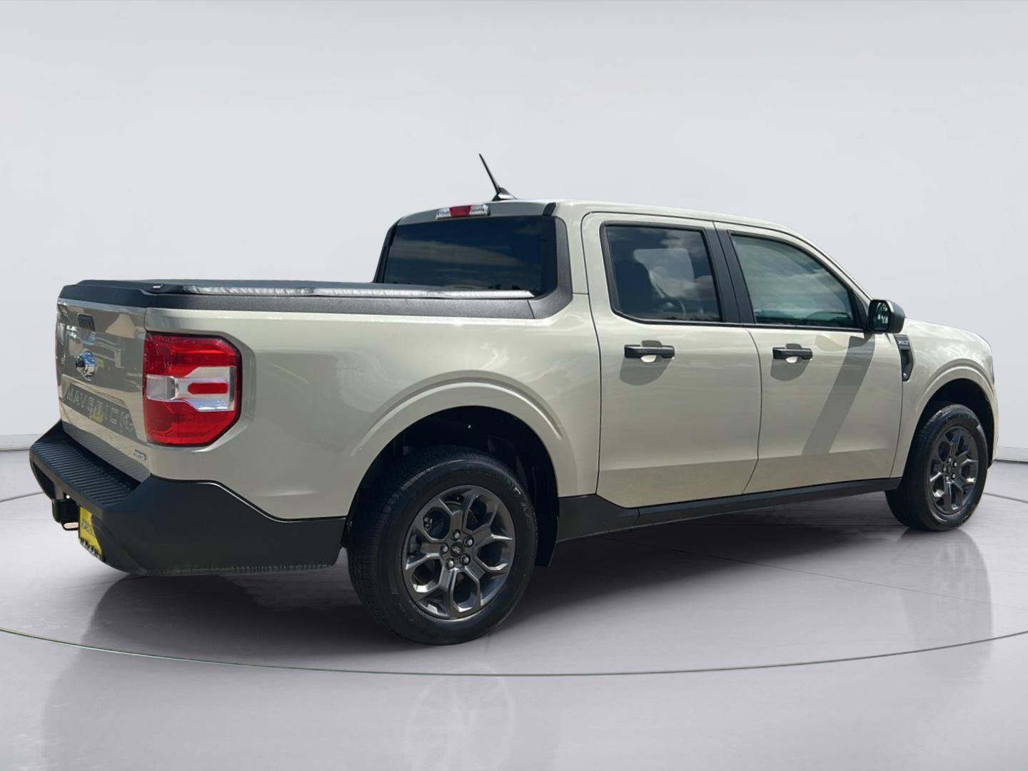 Certified 2024 Ford Maverick XLT w/ Equipment Group 300A Standard AWD/4WD image 4