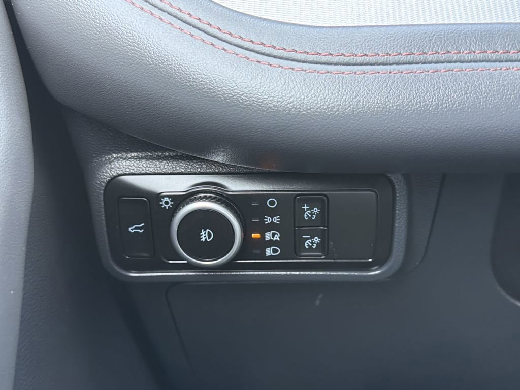 Certified 2025 Ford Explorer Active w/ Active Comfort Package image 29