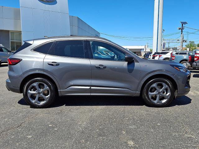 Certified 2023 Ford Escape ST-Line w/ Tech Pack #1 AWD/4WD image 4