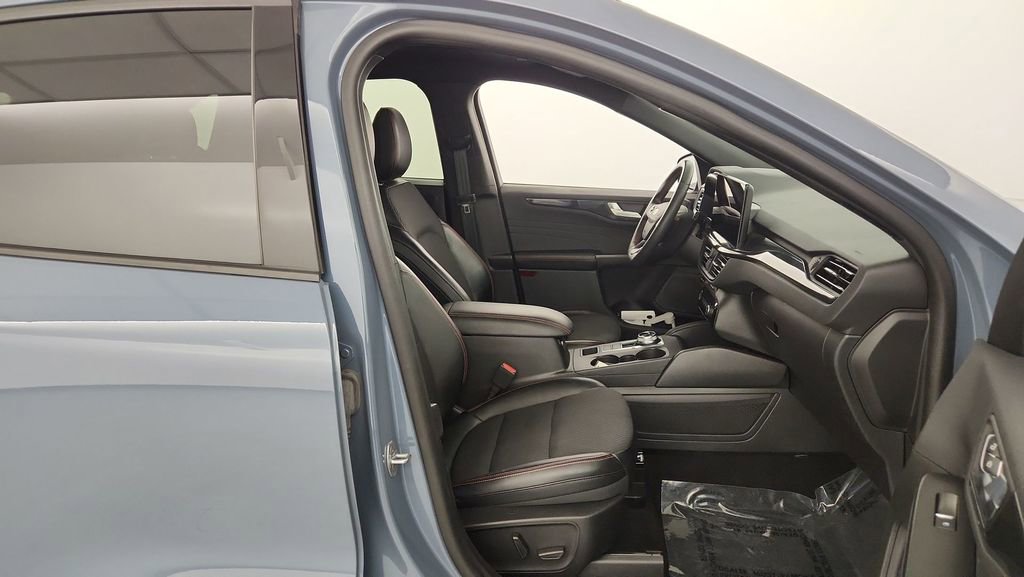 Certified 2023 Ford Escape ST-Line Select w/ Tech Pack #2 image 36