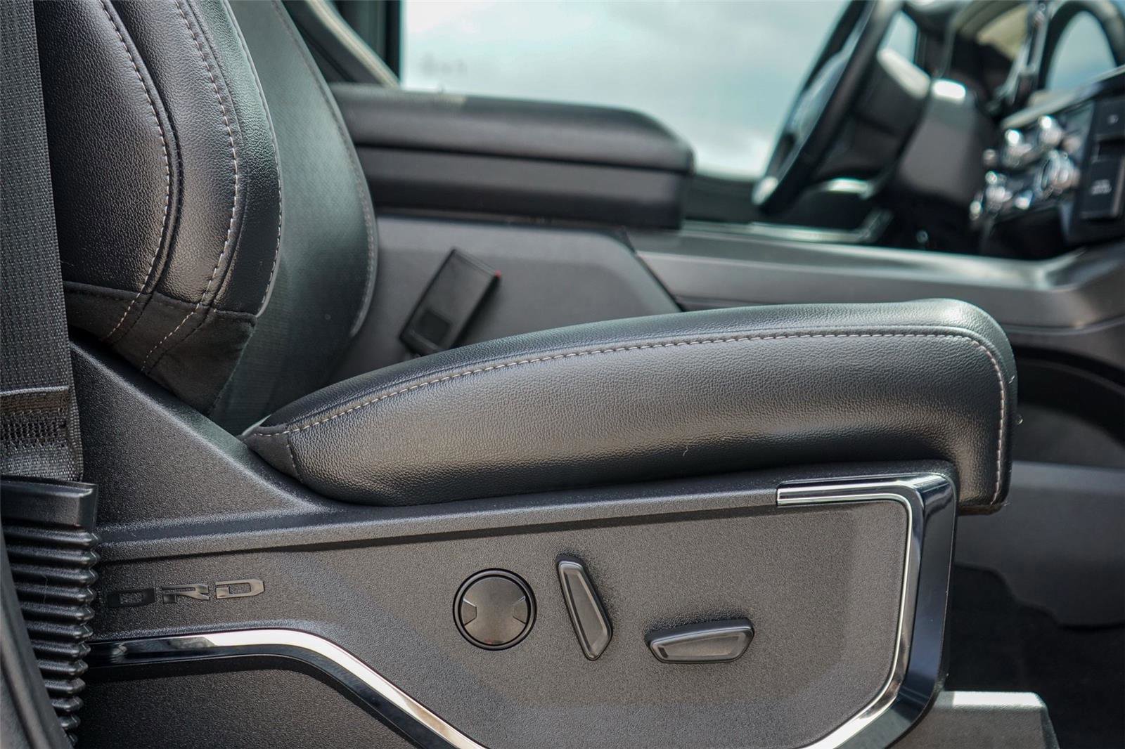 Certified 2024 Ford F150 Lariat w/ FX4 Off-Road Package image 30