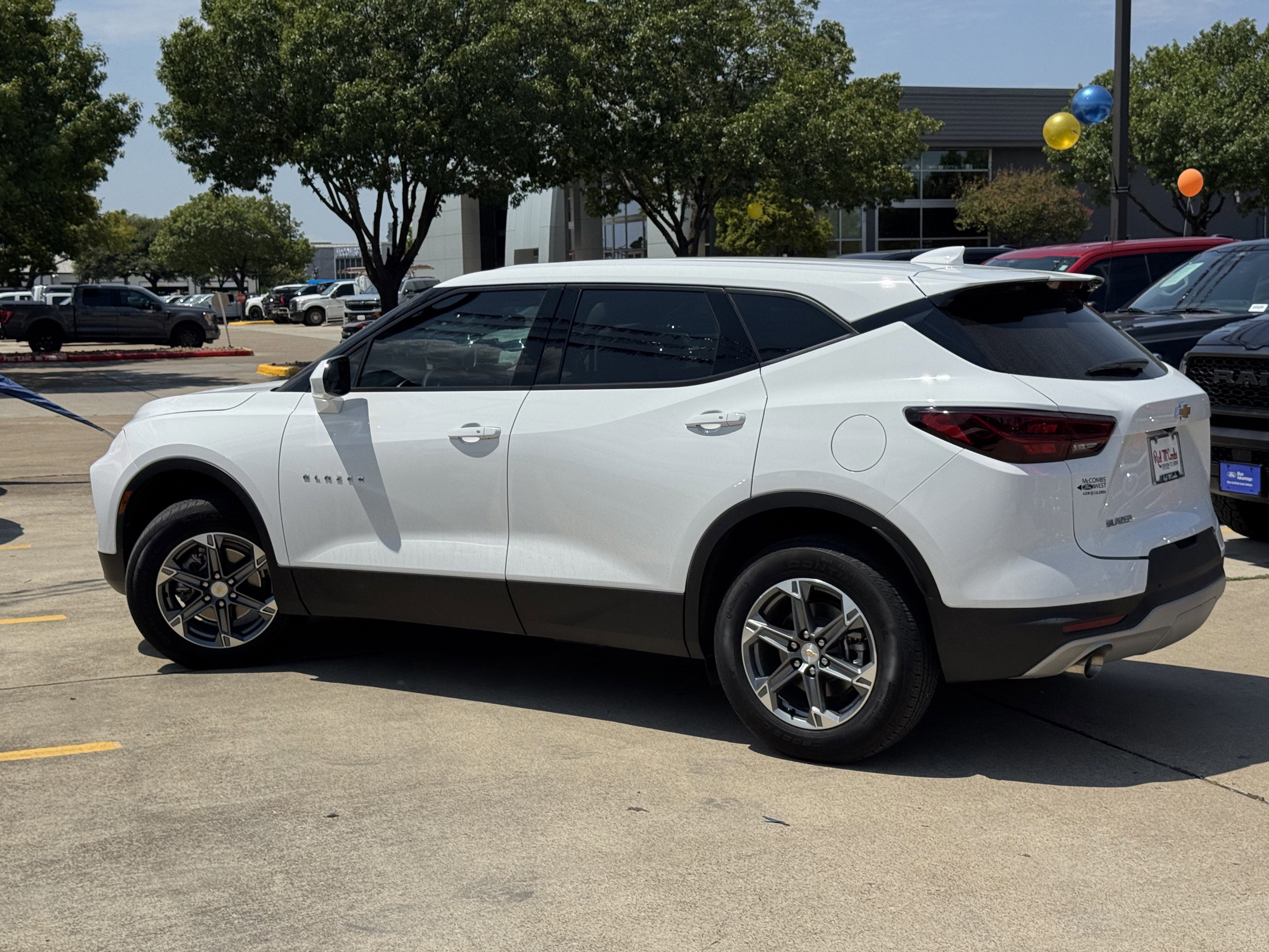 Used 2024 Chevrolet Blazer LT w/ Driver Confidence Package image 5