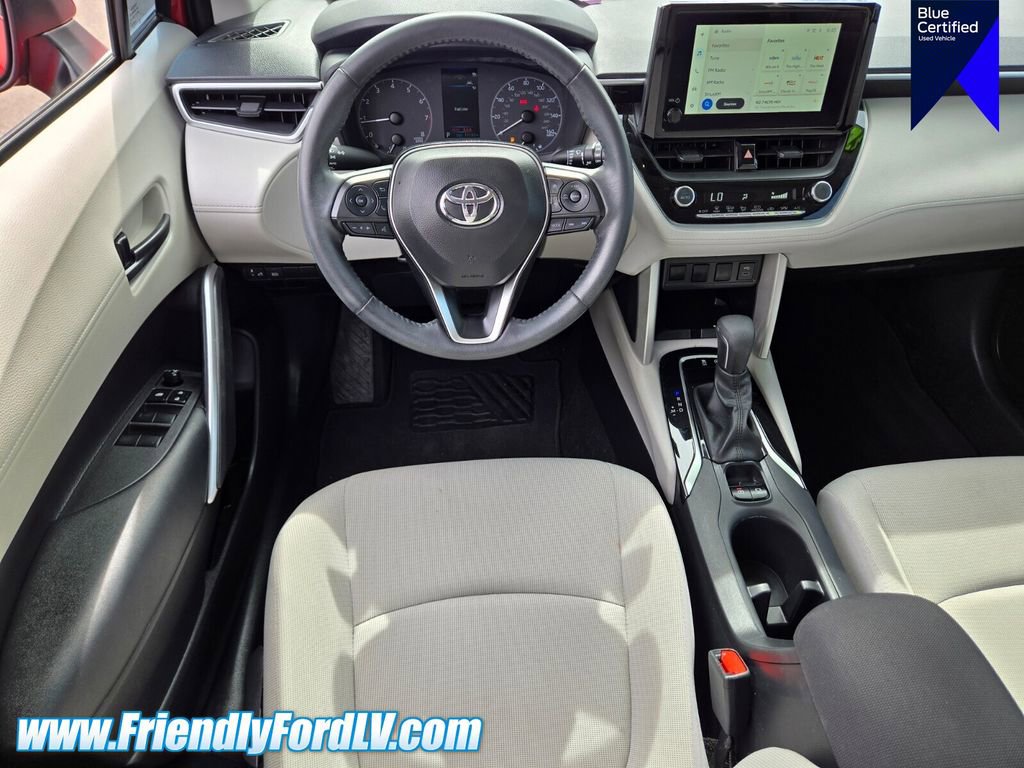 Used 2024 Toyota Corolla Cross LE w/ Moonroof Package FWD image 11