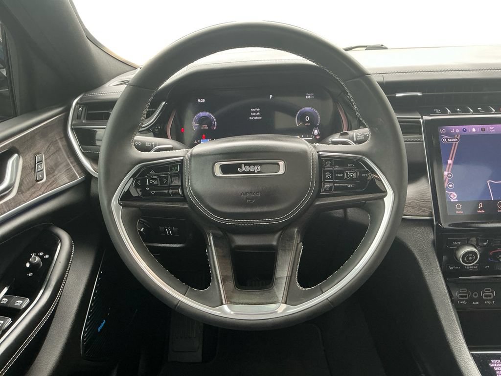 Used 2023 Jeep Grand Cherokee L Overland AWD/4WD image 18