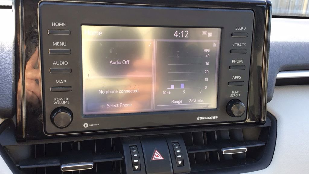 Used 2022 Toyota RAV4 XLE Premium image 25