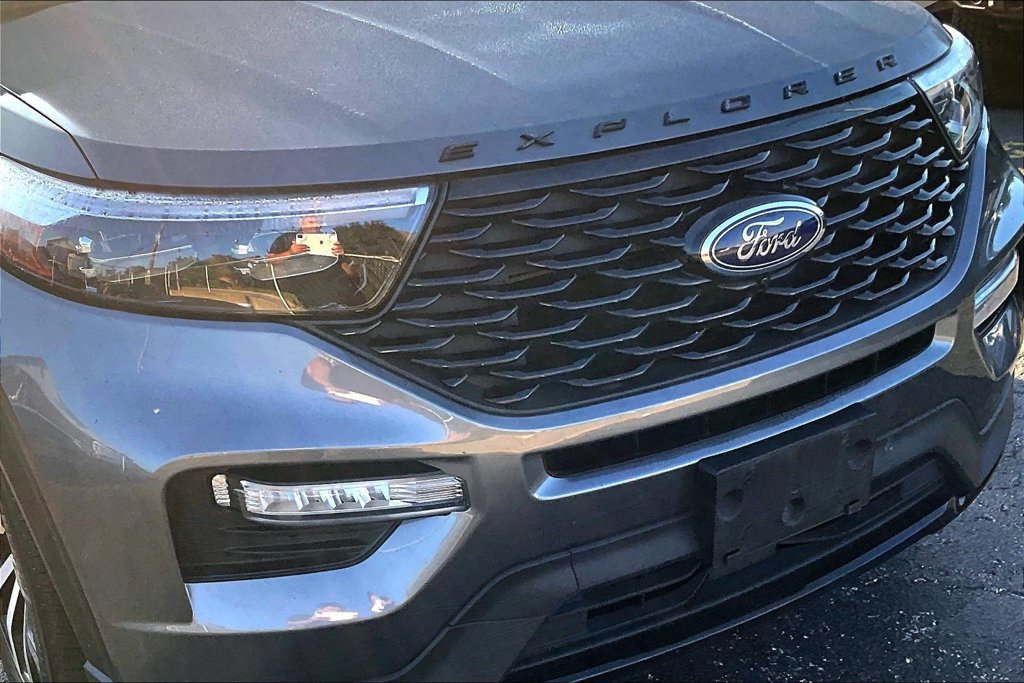 Certified 2024 Ford Explorer ST-Line w/ Class IV Trailer Tow Package AWD/4WD image 31