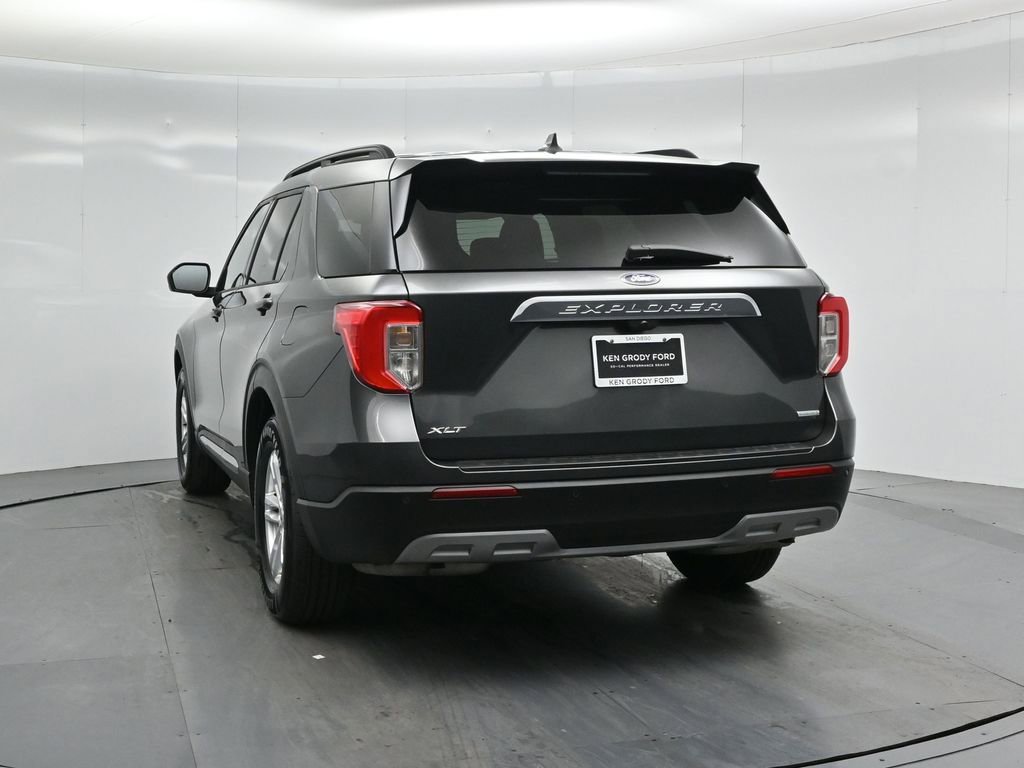 Certified 2020 Ford Explorer XLT w/ Equipment Group 202A image 30