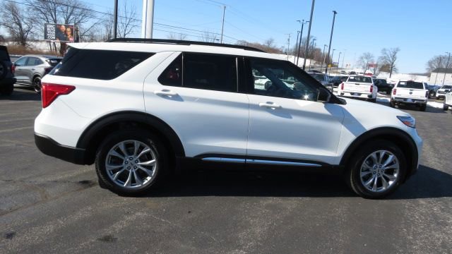 Certified 2023 Ford Explorer XLT w/ Equipment Group 202A image 6