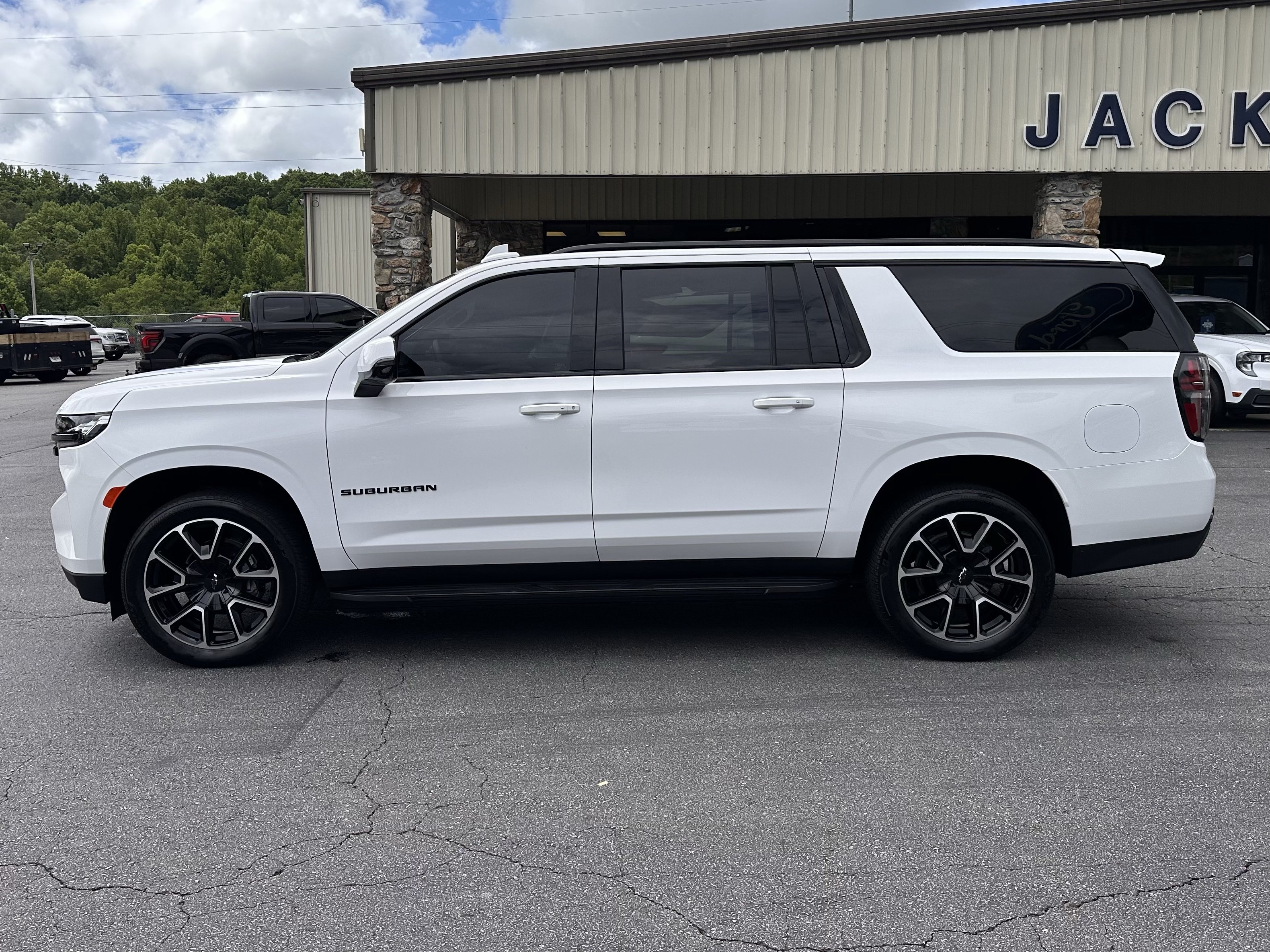 Used 2024 Chevrolet Suburban RST w/ Luxury Package
