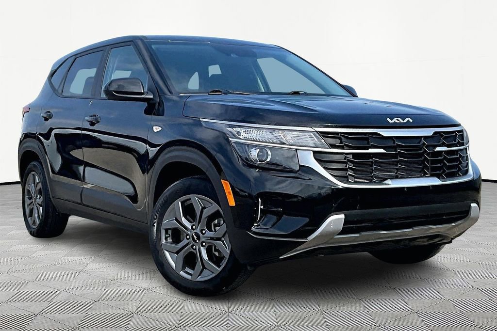 Used 2024 Kia Seltos LX AWD/4WD image 5