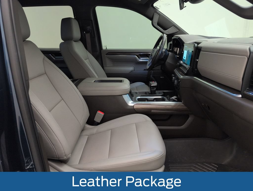 Used 2022 Chevrolet Silverado 1500 LT Trail Boss w/ LT Trail Boss Premium Package AWD/4WD image 15