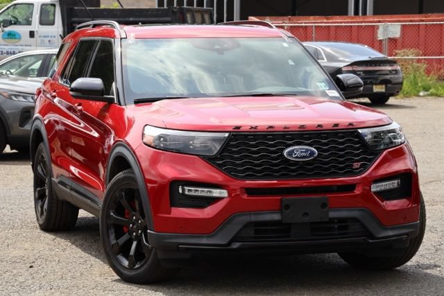 Certified 2023 Ford Explorer ST w/ Equipment Group 401A AWD/4WD image 3