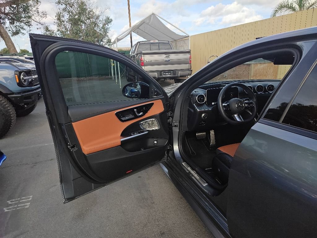 Used 2024 Mercedes-Benz C 300 Sedan image 5