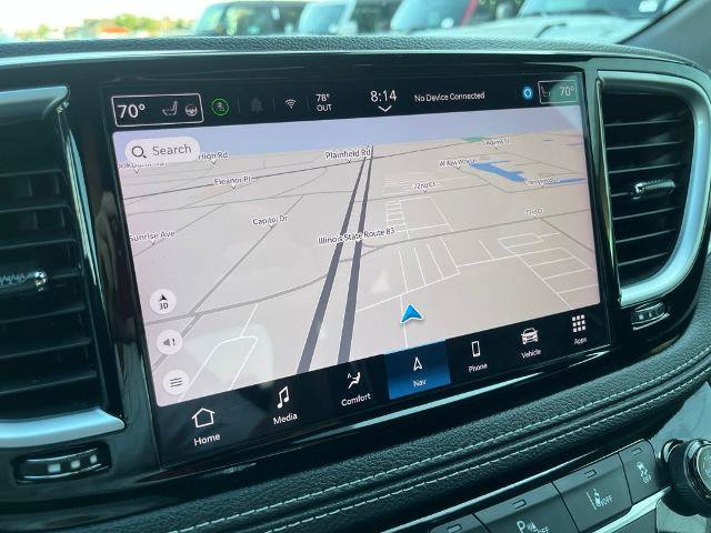 Used 2025 Chrysler Pacifica Limited FWD image 35