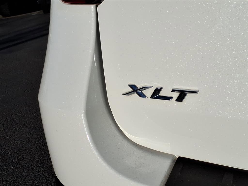 Certified 2022 Ford Explorer XLT w/ Equipment Group 202A image 10