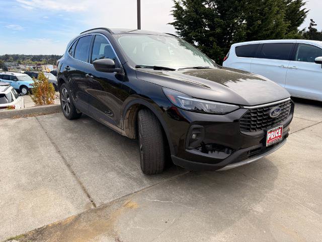 Certified 2025 Ford Escape Platinum AWD/4WD image 1
