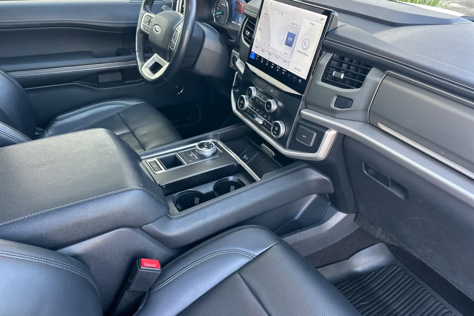 Certified 2023 Ford Expedition XLT RWD image 18