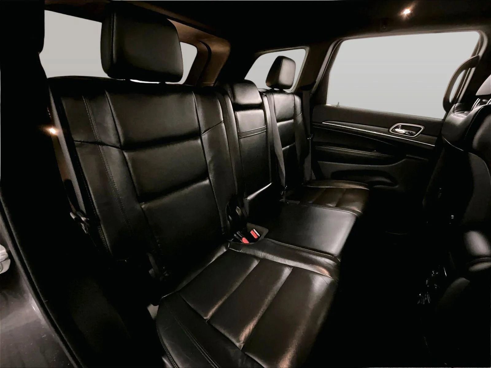 Used 2020 Jeep Grand Cherokee Limited AWD/4WD image 26
