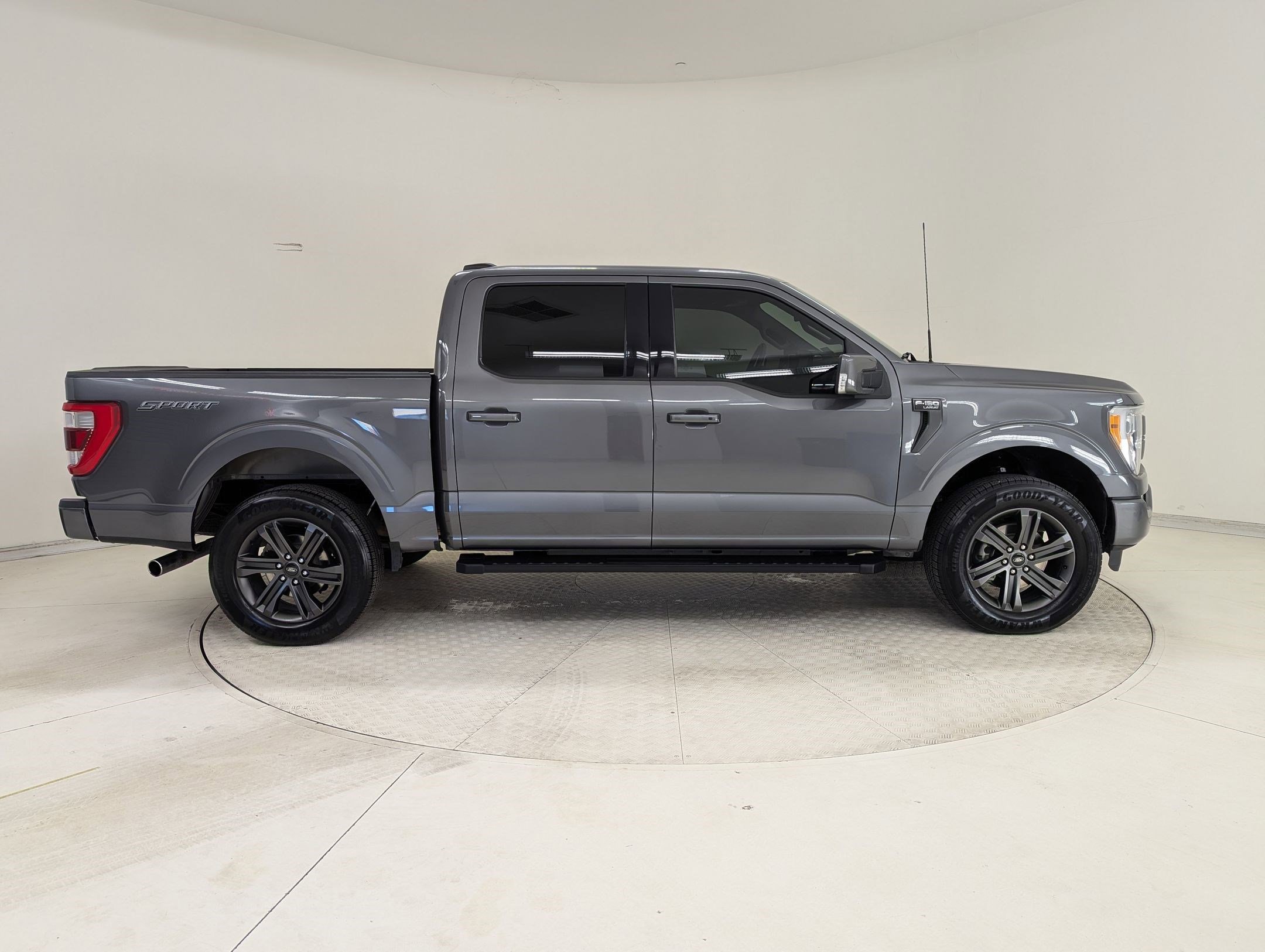 Certified 2022 Ford F150 Lariat image 7