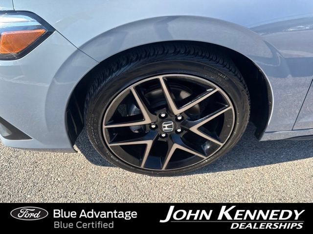 Used 2024 Honda Civic Sport Touring image 2